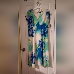 Maggy London Blue and Green Floral Midi Dress